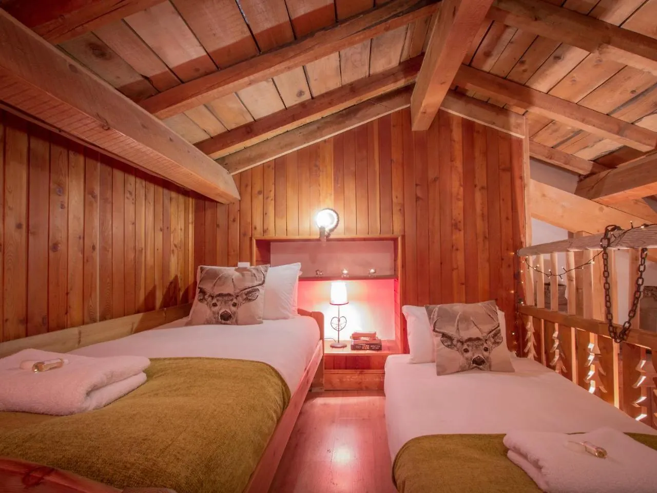Chalet Chardons Bivouac 0*, Val-d'Isere France